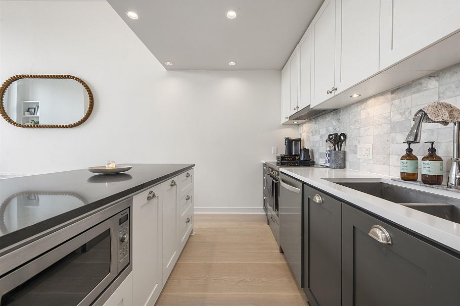 3429 Porter Street Vancouver, BC - 9