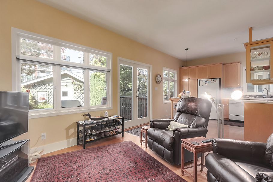 4543 W 11th Avenue Vancouver, BC - 8