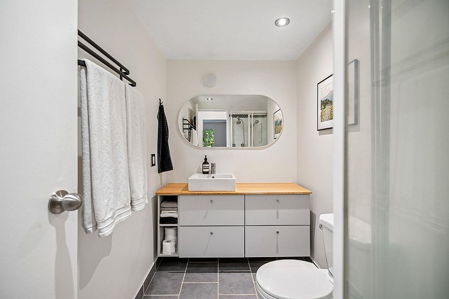 209 1420 E 8 Avenue Vancouver, BC - 20