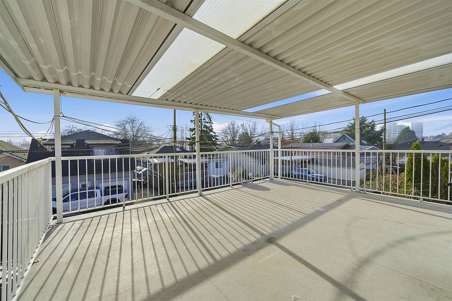 154 E 64th Avenue Vancouver, BC - 12