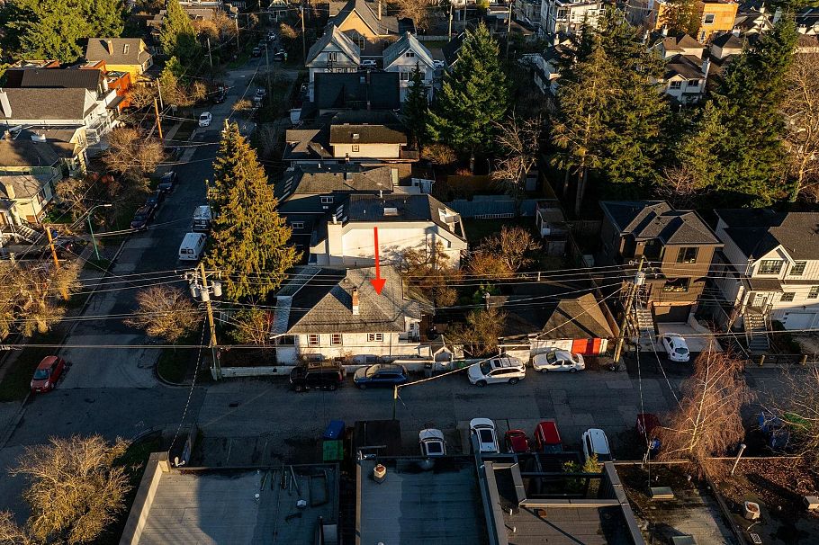 228 E 26th Avenue Vancouver, BC - 35