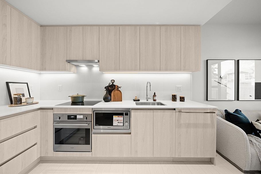 212 4928 Quebec Street Vancouver, BC - 1