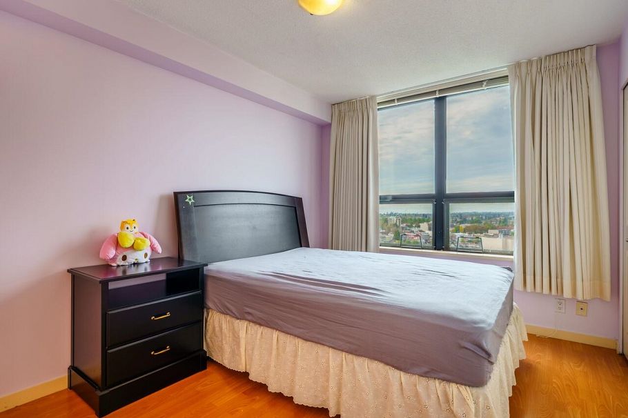 2409 3663 Crowley Drive Vancouver, BC - 12