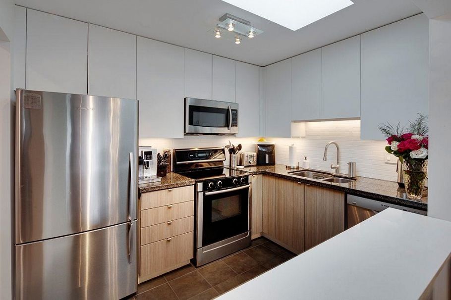 411 108 W Esplanade Avenue North Vancouver, BC - 9