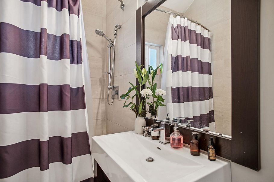 3617 Adanac Street Vancouver, BC - 12