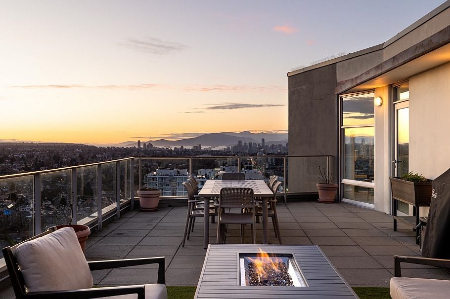 PH3 4815 Eldorado Mews Vancouver, BC - 3