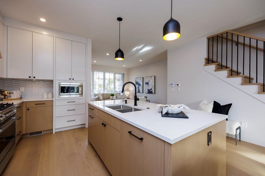 229 E 22nd Street North Vancouver, BC - 14