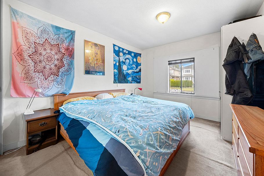 741 E 14th Street North Vancouver, BC - 14