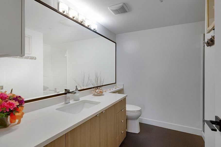 411 108 W Esplanade Avenue North Vancouver, BC - 22