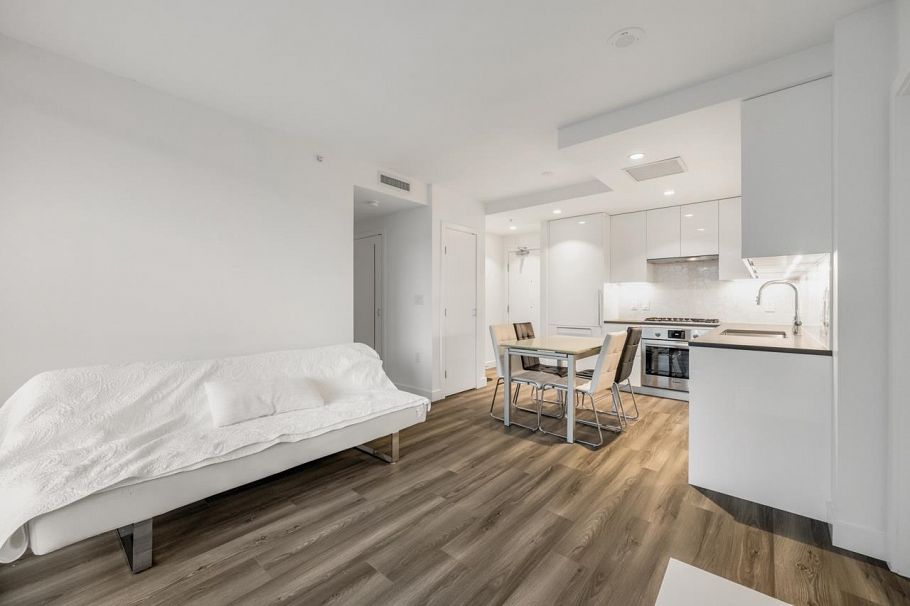 316 8181 Chester Street Vancouver, BC - 9