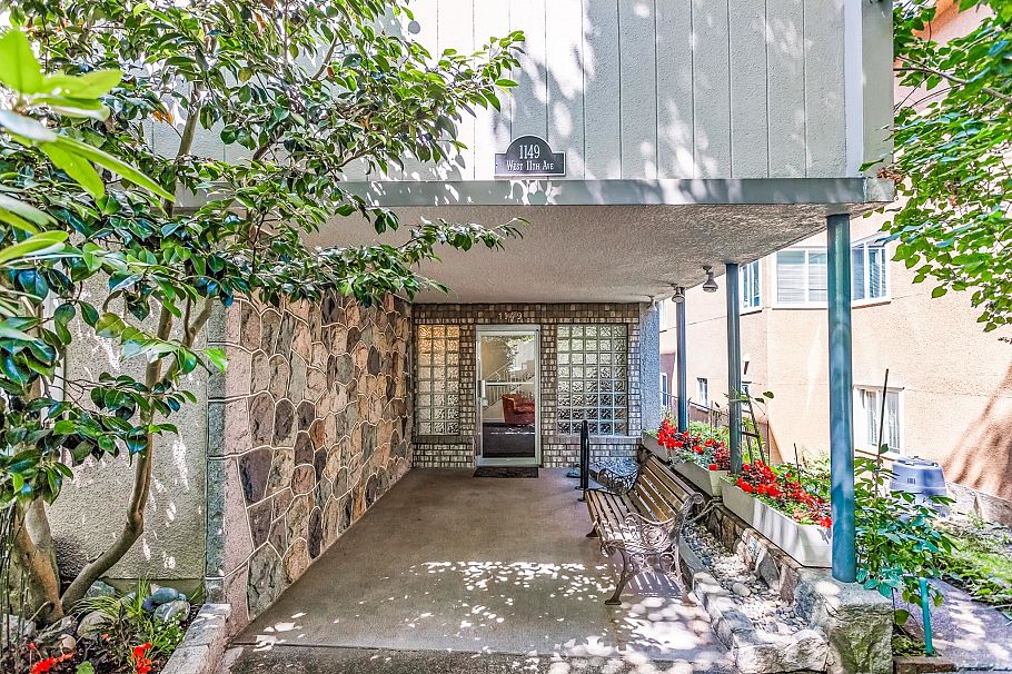 206 1149 W 11th Avenue Vancouver, BC - 1