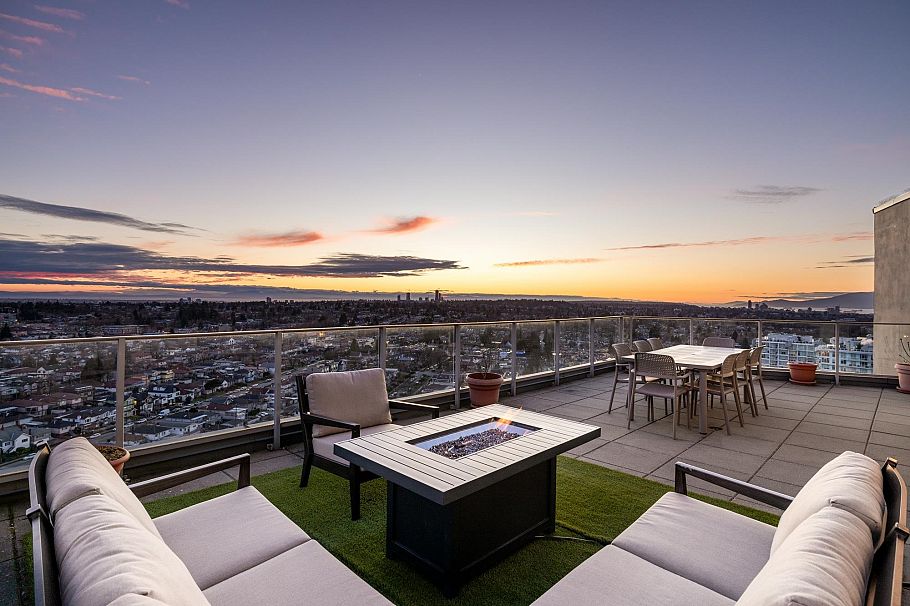 PH3 4815 Eldorado Mews Vancouver, BC - 1