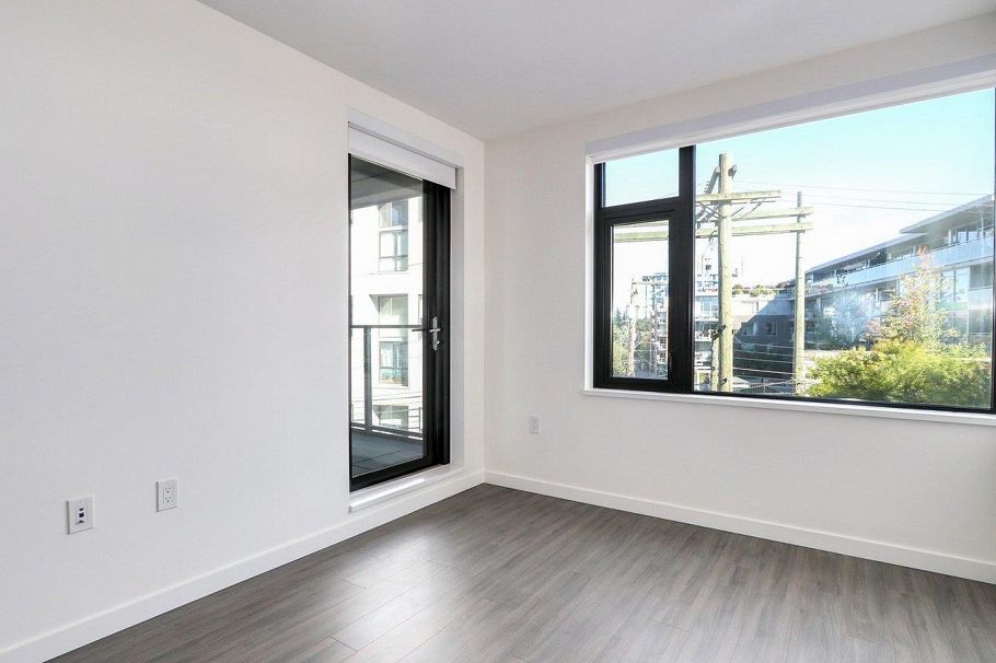 502 210 E 5th Avenue Vancouver, BC - 6