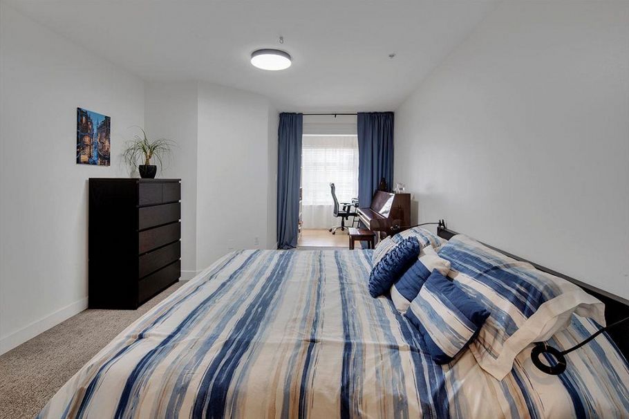 411 108 W Esplanade Avenue North Vancouver, BC - 18