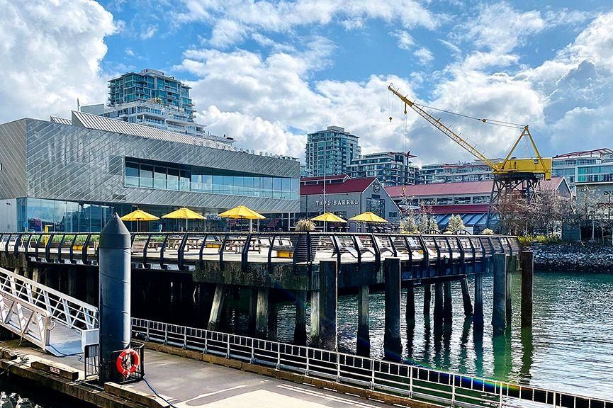 411 108 W Esplanade Avenue North Vancouver, BC - 32