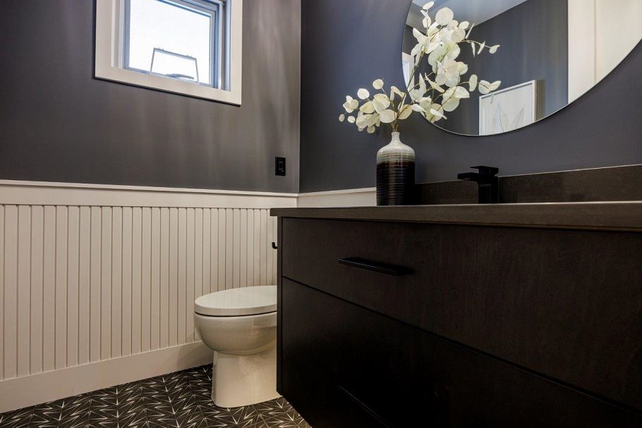 229 E 22nd Street North Vancouver, BC - 25