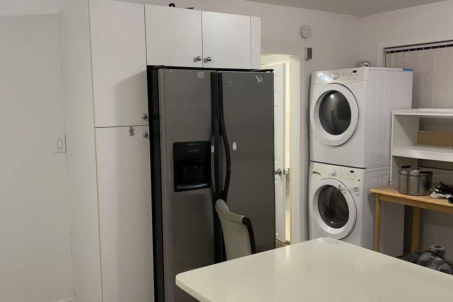 3161 E 15th Avenue Vancouver, BC - 8