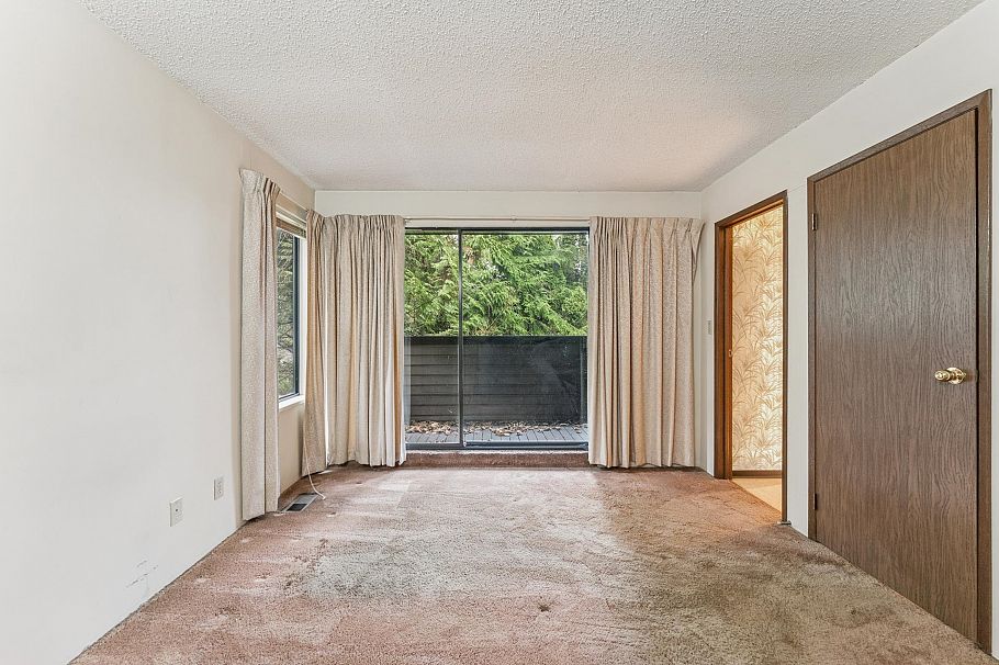 1494 Ross Road North Vancouver, BC - 22