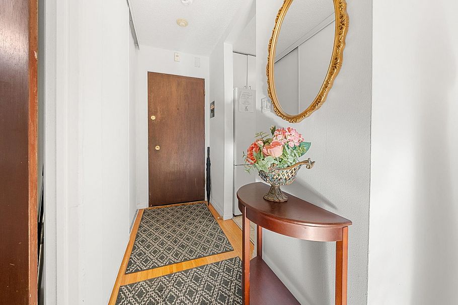 3 135 W 21st Street North Vancouver, BC - 22