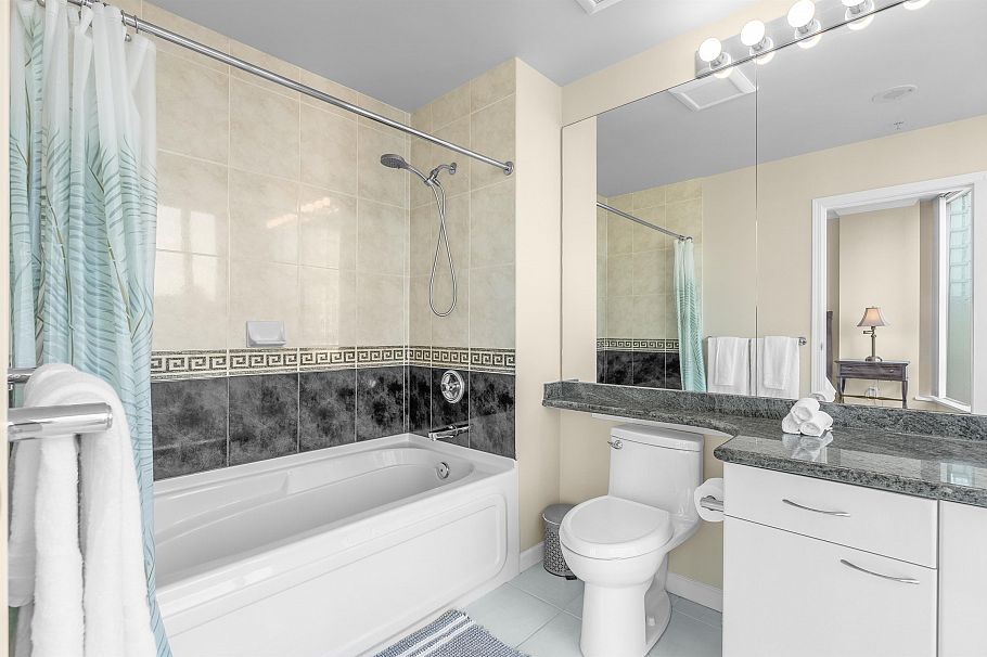 2702 1166 Melville Street Vancouver, BC - 22