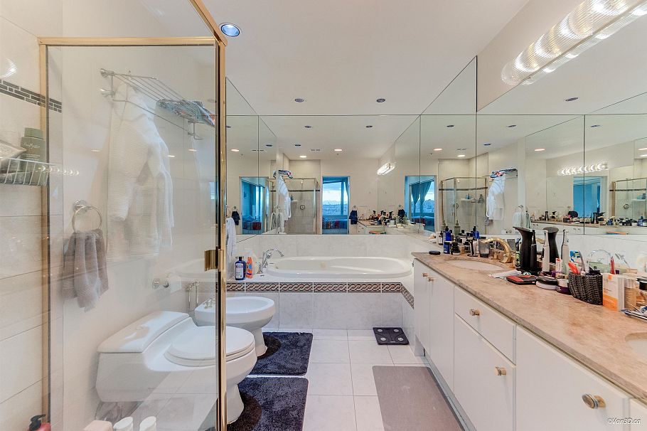 2602 1500 Hornby Street Vancouver, BC - 16