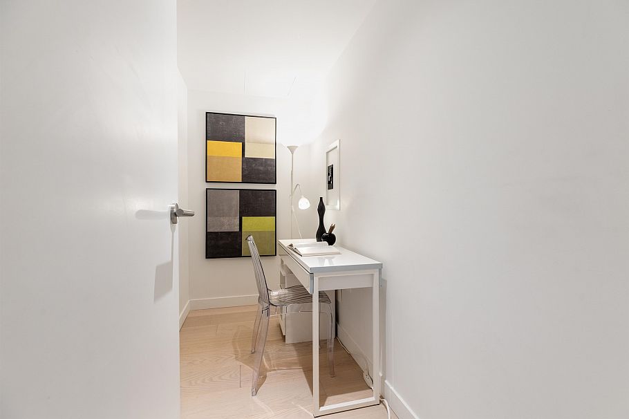 3801 1289 Hornby Street Vancouver, BC - 4