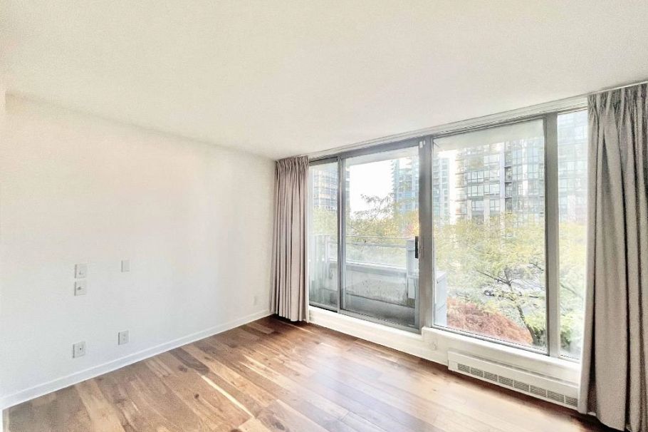 1235 Alberni Street Vancouver, BC - 12