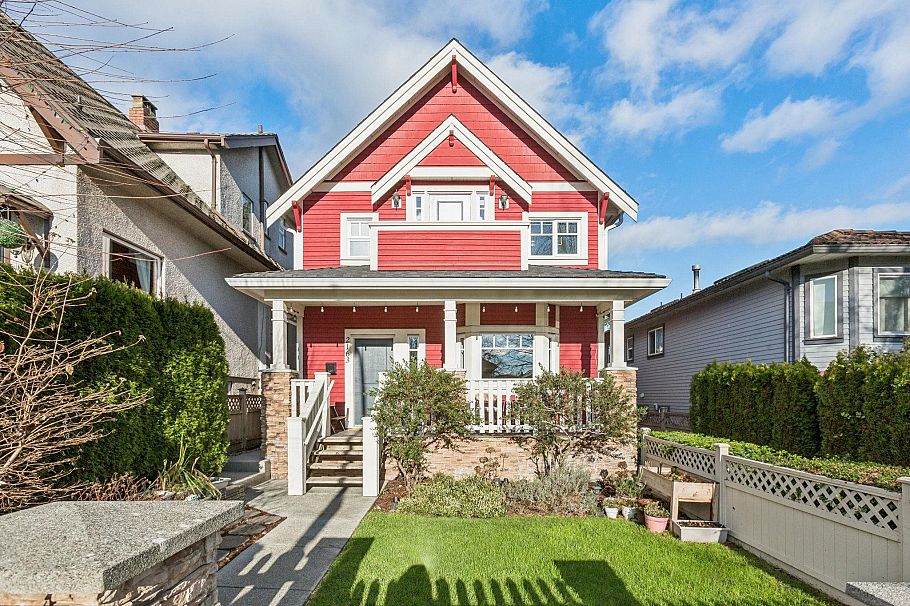 2163 Napier Street Vancouver, BC - 1