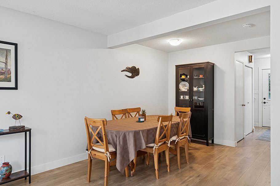 2060 Deep Cove Crescent North Vancouver, BC - 6