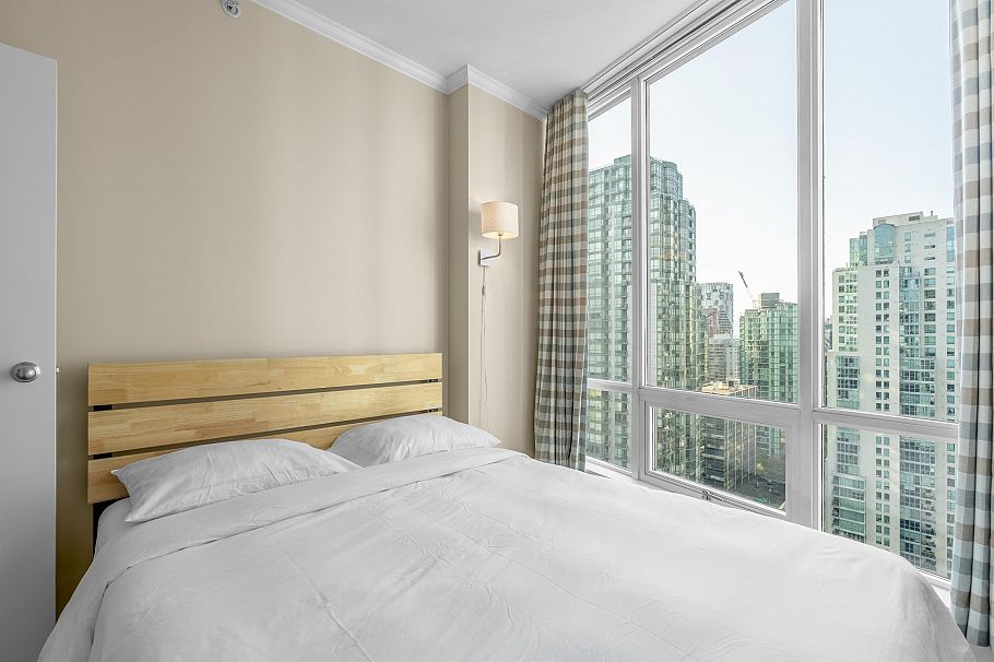 2702 1166 Melville Street Vancouver, BC - 16
