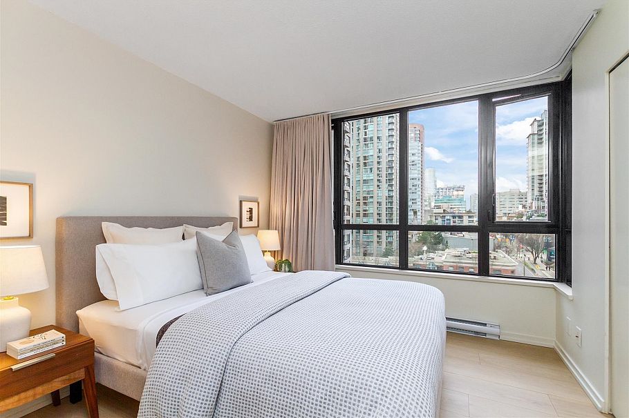 1109 909 Mainland Street Vancouver, BC - 11