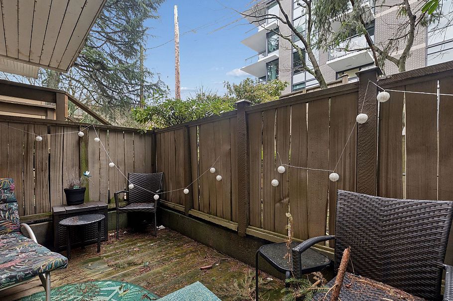 107 350 E 5th Avenue Vancouver, BC - 4