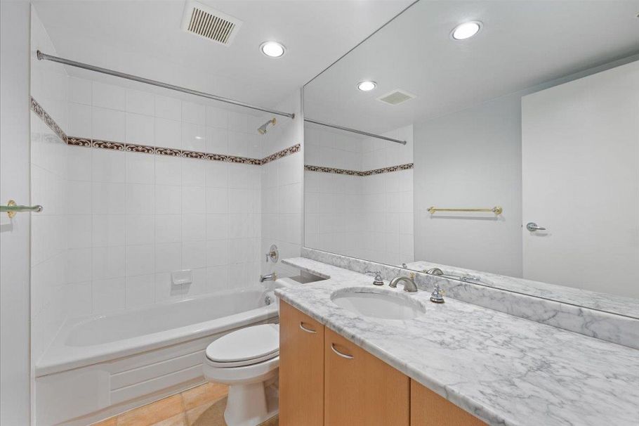 901 1331 Alberni Street Vancouver, BC - 12