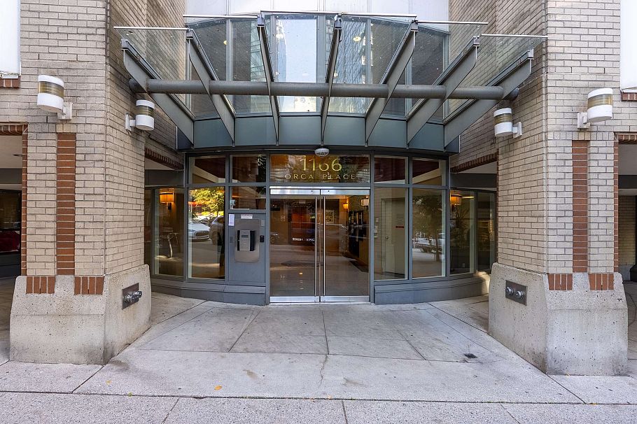 2702 1166 Melville Street Vancouver, BC - 32