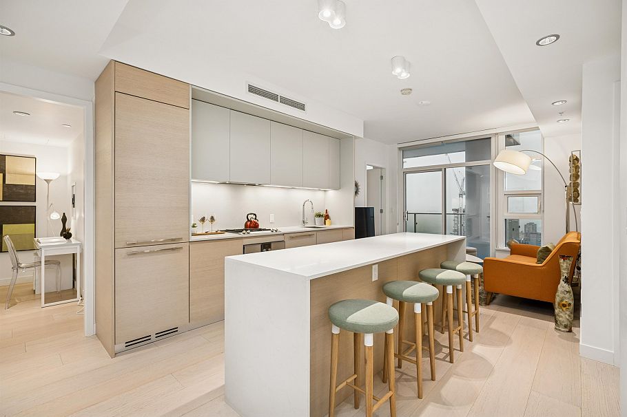 3801 1289 Hornby Street Vancouver, BC - 5