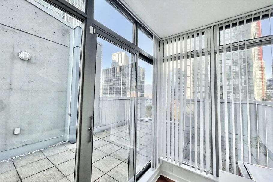 1235 Alberni Street Vancouver, BC - 21