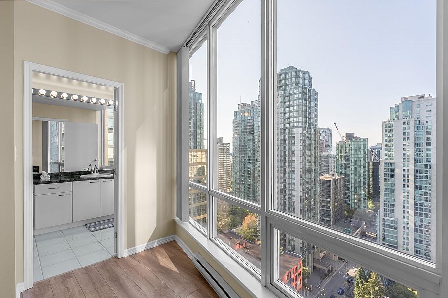 2702 1166 Melville Street Vancouver, BC - 21