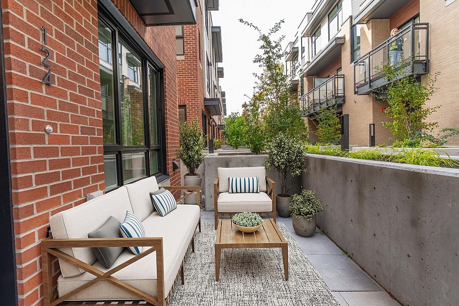 123 2050 Glenaire Drive North Vancouver, BC - 5