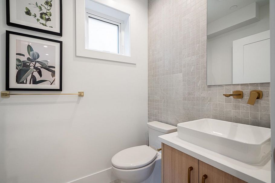 1 1816 E 3rd Avenue Vancouver, BC - 6