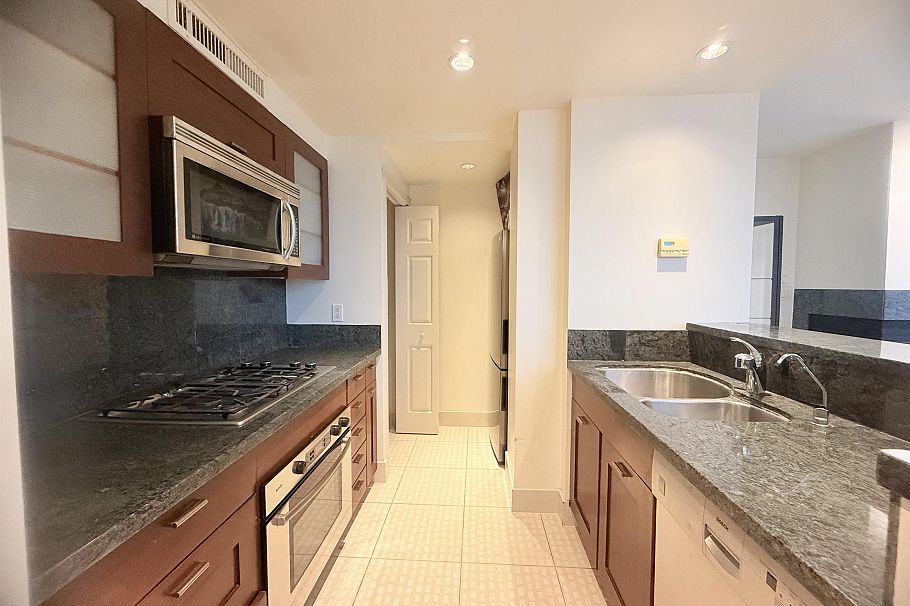 607 590 Nicola Street Vancouver, BC - 11