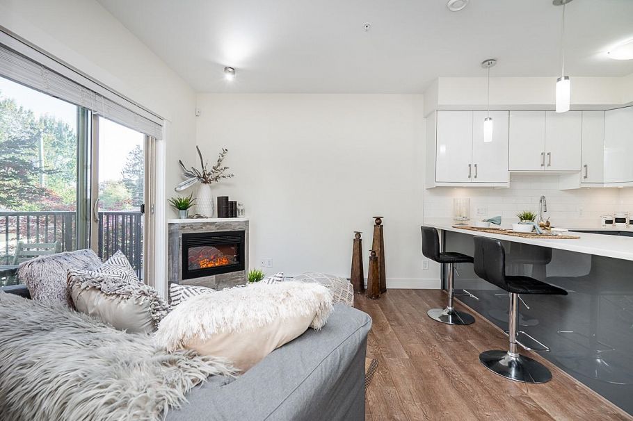 12 4033 Dominion Street Burnaby, BC - 1