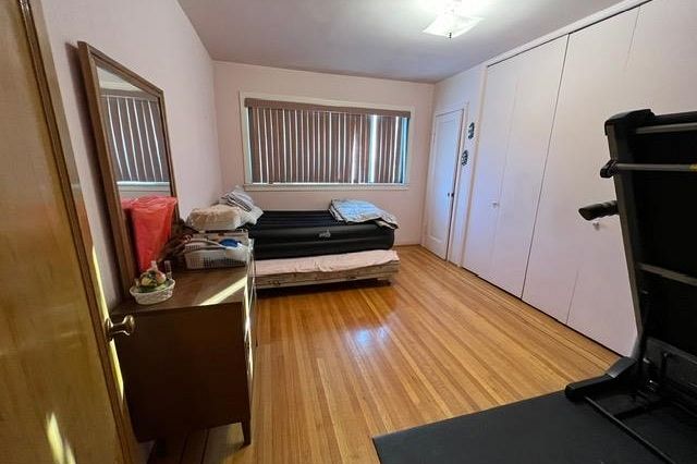 2435 E 38th Avenue Vancouver, BC - 9