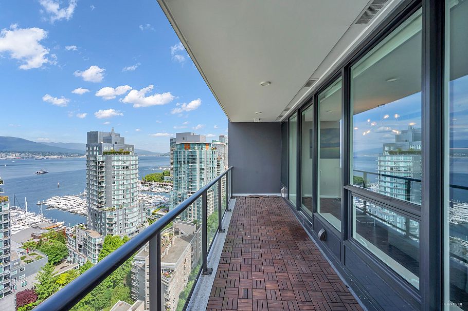 2001 620 Cardero Street Vancouver, BC - 29