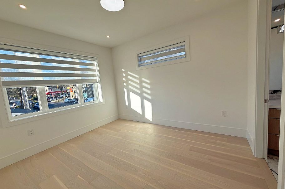 748 E 47th Avenue Vancouver, BC - 10