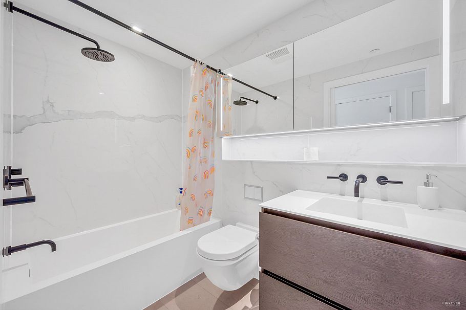 2001 620 Cardero Street Vancouver, BC - 21