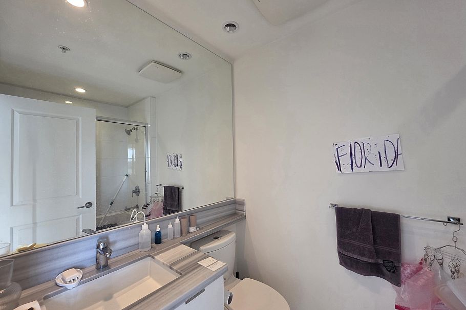 310 3138 Riverwalk Avenue Vancouver, BC - 4