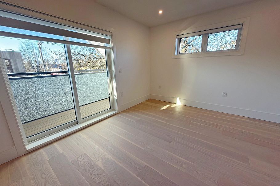 748 E 47th Avenue Vancouver, BC - 7