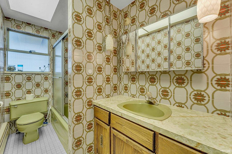 3729 St. Georges Avenue North Vancouver, BC - 24