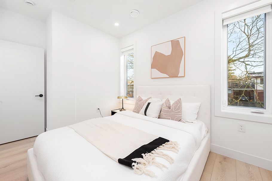 323 N Kamloops Street Vancouver, BC - 20