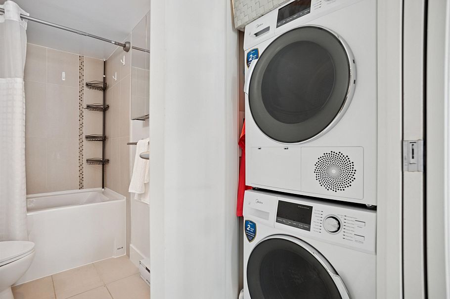 811 1088 Richards Street Vancouver, BC - 11